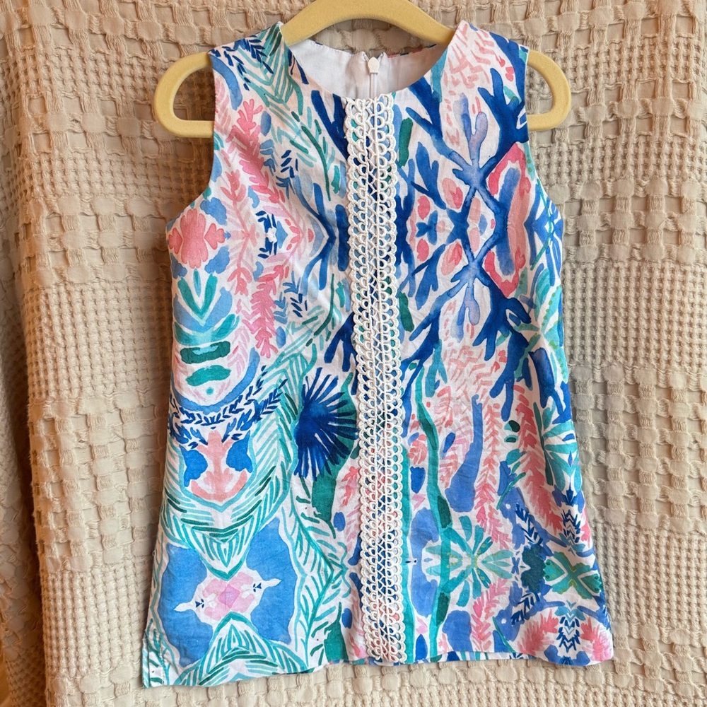 Colorful Sleeveless Dress with Lace Detail